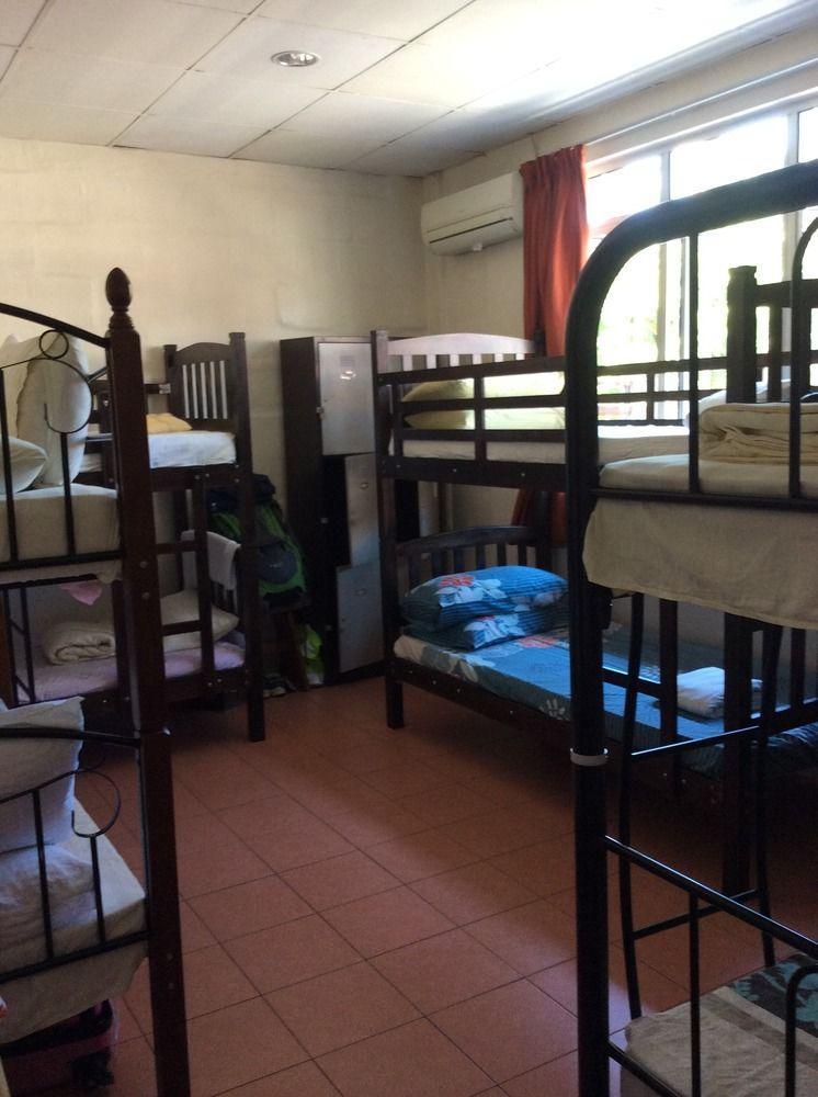 Sensi Backpackers Hostel 코타키나발루 외부 사진