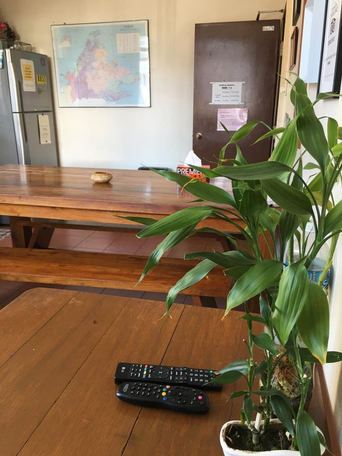 Sensi Backpackers Hostel 코타키나발루 외부 사진