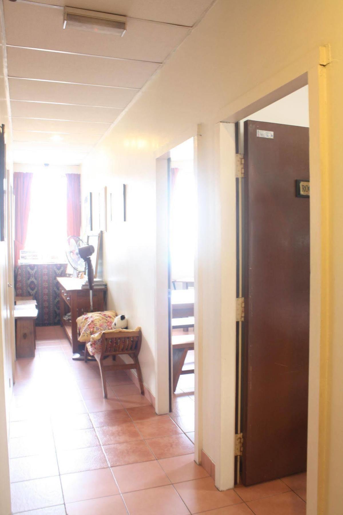 Sensi Backpackers Hostel 코타키나발루 외부 사진